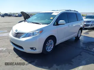 2017 Toyota Sienna XLE Auto Access Seat z VIN 5TDYZ3DC1HS889513, wystawiony jako IAAI lot #42290751 z przebiegiem 135 988 mil mil oraz . Historia ofert i sprzedaży dostępna na DreamBid. Obrazek 19.