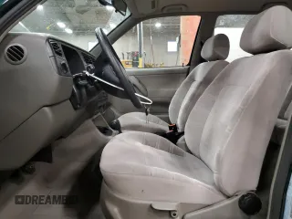 1998 Volkswagen Jetta z VIN 3VWSA81H5WM126169, wystawiony jako Copart lot #84884894 z przebiegiem 32 759 mil mil oraz Czysty tytuł • Clean title. Historia ofert i sprzedaży dostępna na DreamBid. Obrazek 7.