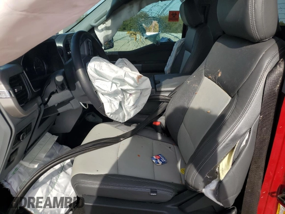 2021 Ford F-150 XL z VIN 1FTMF1C55MKE97716, wystawiony jako Copart lot #47606225 z przebiegiem Nie podano mil oraz Nie do naprawy • Non repairable. Historia ofert i sprzedaży dostępna na DreamBid. Obrazek 7.