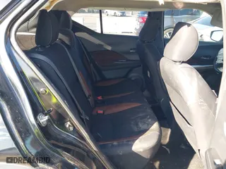 2018 Nissan Kicks SR with VIN 3N1CP5CU2JL511575, listed as a IAAI auction lot 41615315 with 175,722 mi miles. Bid and sale history available at carsss.com. Image 8.