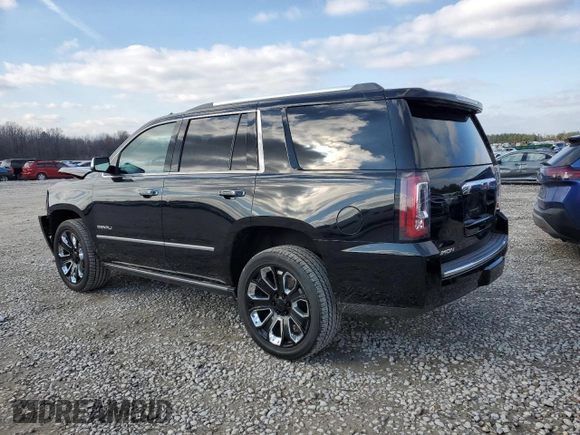 2018 GMC Yukon Denali with VIN 1GKS2CKJ1JR328166, listed as a Copart auction lot 45020505 with 58,311 mi miles and Salvage Title. Bid and sale history available at carsss.com. Image 2.