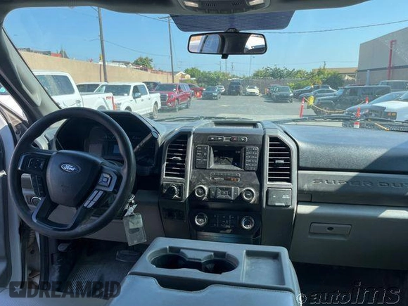 2019 Ford F-250 XL with VIN 1FT7W2BT2KEC69140, listed as a IAAI auction lot 42694306 with 50,655 mi miles and . Bid and sale history available at DreamBid. Image 16.