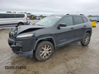2014 Jeep Cherokee Latitude z VIN 1C4PJMCS8EW318078, wystawiony jako Copart lot #45038215 z przebiegiem Nie podano mil oraz Szkody całkowita. Historia ofert i sprzedaży dostępna na DreamBid. Obrazek 1.