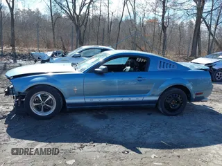 2008 Ford Mustang Deluxe with VIN 1ZVHT80NX85135471, listed as a IAAI auction lot 41985289 with 148,952 mi miles. Bid and sale history available at carsss.com. Image 15.