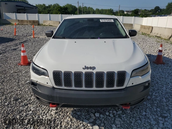 2020 Jeep Cherokee Trailhawk with VIN 1C4PJMBX8LD630827, listed as a Copart auction lot 61975455 with 142,716 mi miles and Clean title. Bid and sale history available at DreamBid. Image 5.