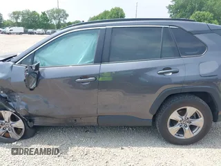 2022 Toyota RAV4 XLE with VIN 2T3W1RFV1NW188402, listed as a IAAI auction lot 42487520 with 75,900 mi miles and . Bid and sale history available at DreamBid. Image 13.
