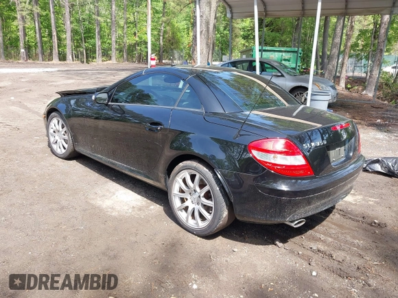 2005 Mercedes-Benz SLK 230/320 z VIN WDBWK56F15F036103, wystawiony jako IAAI lot #42108428 z przebiegiem 79 040 mil mil oraz . Historia ofert i sprzedaży dostępna na DreamBid. Obrazek 3.