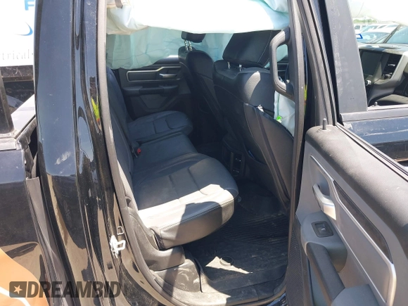 2022 Ram 1500 Big Horn z VIN 1C6RREBT9NN464360, wystawiony jako IAAI lot #42172422 z przebiegiem 29 450 mil mil oraz . Historia ofert i sprzedaży dostępna na DreamBid. Obrazek 8.