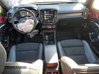 2021 Volvo XC40 R-Design with VIN YV4162UM2M2462305, listed as a Copart auction lot 42974065 with 24,827 mi miles and Salvage Title. Bid and sale history available at carsss.com. Image 8.