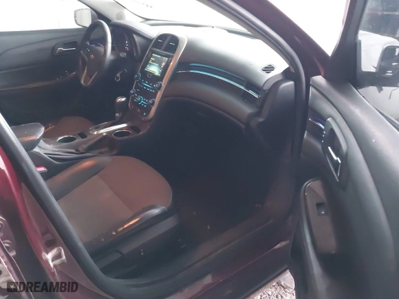 2015 Chevrolet Malibu LT with VIN 1G11D5SL6FF206600, listed as a IAAI auction lot 41590787 with 176,346 mi miles. Bid and sale history available at carsss.com. Image 5.