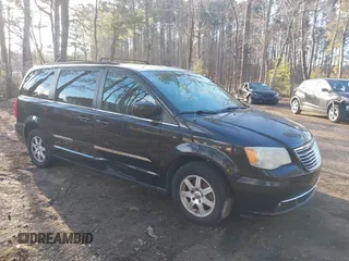 2012 Chrysler Town & Country Touring with VIN 2C4RC1BG0CR212650, listed as a IAAI auction lot 41447272 with 231,658 mi miles. Bid and sale history available at carsss.com. Image 1.