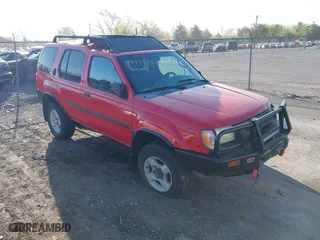 2001 Nissan Xterra XE with VIN 5N1ED28Y51C578073, listed as a IAAI auction lot 42111332 with 176,970 mi miles. Bid and sale history available at carsss.com. Image 1.