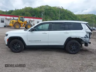 2024 Jeep Grand Cherokee Altitude z VIN 1C4RJKAG7R8607555, wystawiony jako IAAI lot #42162453 z przebiegiem 14 802 mil mil oraz . Historia ofert i sprzedaży dostępna na DreamBid. Obrazek 15.