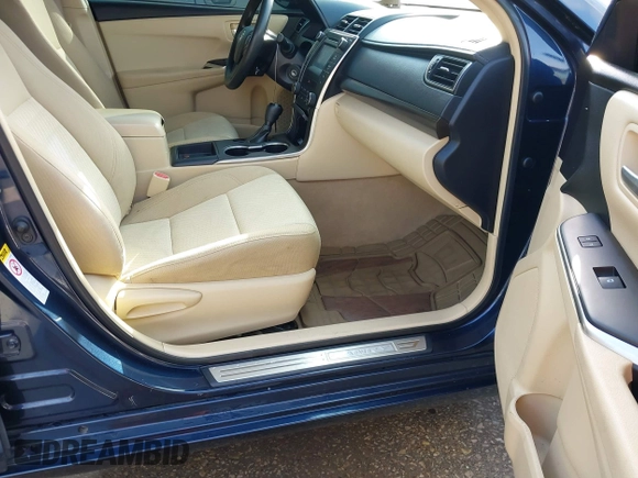 2015 Toyota Camry XLE with VIN 4T4BF1FK2FR467882, listed as a IAAI auction lot 42058933 with 126,022 mi miles and . Bid and sale history available at carsss.com. Image 5.