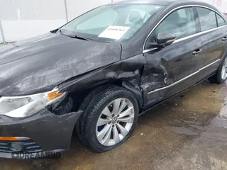 2010 Volkswagen CC Lux Plus with VIN WVWHN7AN6AE541937, listed as a IAAI auction lot 42018765 with 107,110 mi miles. Bid and sale history available at carsss.com. Image 6.