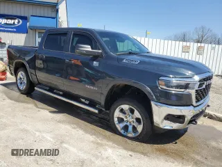 2025 Ram 1500 Big Horn z VIN 1C6SRFFP9SN628206, wystawiony jako Copart lot #52026705 z przebiegiem 4 311 mil mil oraz Szkoda całkowita • Salvage title. Historia ofert i sprzedaży dostępna na DreamBid. Obrazek 4.