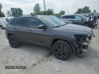 2020 Jeep Cherokee Altitude z VIN 1C4PJMLX1LD500337, wystawiony jako Copart lot #59672395 z przebiegiem 168 344 mil mil oraz Szkoda całkowita • Salvage title. Historia ofert i sprzedaży dostępna na DreamBid. Obrazek 4.