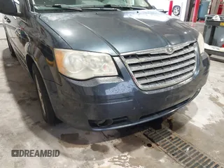 2008 Chrysler Town & Country Touring with VIN 2A8HR54P38R684386, listed as a IAAI auction lot 41463061 with 140,392 mi miles. Bid and sale history available at carsss.com. Image 6.