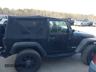 2011 Jeep Wrangler Rubicon with VIN 1J4BA6D10BL628180, listed as a IAAI auction lot 41711065 with 155,940 mi miles and . Bid and sale history available at carsss.com. Image 13.
