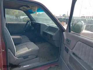 1996 Dodge Dakota with VIN 1B7GG23X0TS522196, listed as a IAAI auction lot 42101267 with 181,363 mi miles. Bid and sale history available at carsss.com. Image 5.