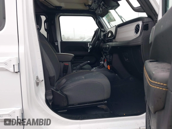 2025 Jeep Wrangler Sahara with VIN 1C4PJXEN6SW526206, listed as a IAAI auction lot 41610649 with 3,497 mi miles and . Bid and sale history available at DreamBid. Image 5.