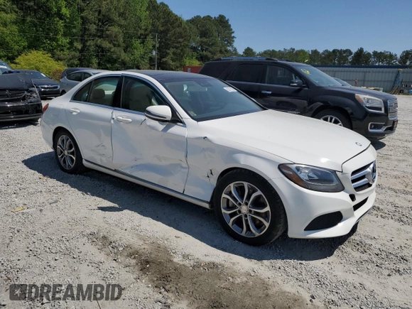 2017 Mercedes-Benz C 300 с VIN 55SWF4JB8HU199925, выставлен на аукционе Copart как лот 52771295 с пробегом 110 770 миль миль и Списание • Salvage title. История ставок и продаж доступна на DreamBid. Изображение 4.