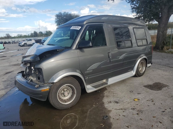 2000 Chevrolet Astro Cargo Van w/YF7 with VIN 1GBDM19W6YB176154, listed as a Copart auction lot 85086064 with 139,685 mi miles and Salvage Title. Bid and sale history available at carsss.com. Image 1.