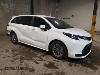 2024 Toyota Sienna LE with VIN 5TDKSKFC8RS111034, listed as a Copart auction lot 73759094 with 0 mi miles and Salvage Title. Bid and sale history available at carsss.com. Image 4.