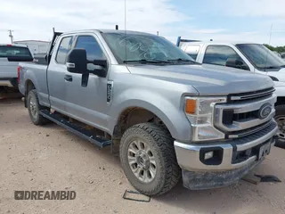 2020 Ford F-250 XL z VIN 1FT7X2B60LED50937, wystawiony jako IAAI lot #42186848 z przebiegiem 120 953 mil mil oraz . Historia ofert i sprzedaży dostępna na DreamBid. Obrazek 1.