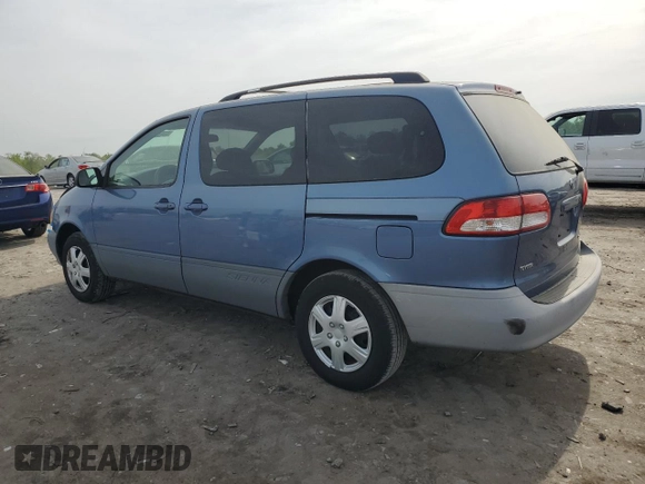 2002 Toyota Sienna LE with VIN 4T3ZF13C52U500896, listed as a Copart auction lot 53471125 with 223,003 mi miles and Salvage Title. Bid and sale history available at carsss.com. Image 2.