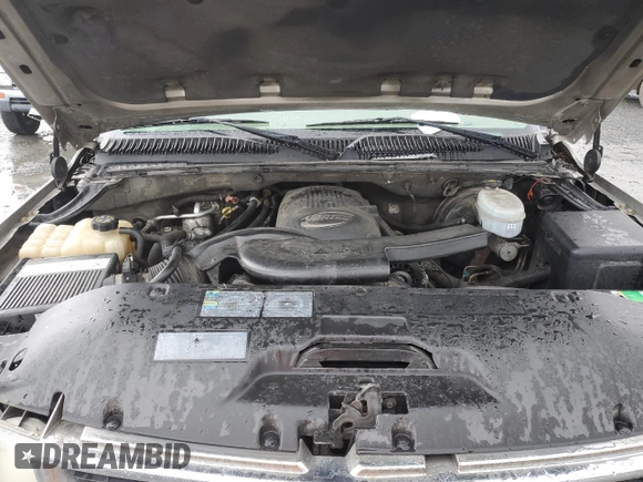 2003 Chevrolet Suburban LS with VIN 3GNEC16T93G145517, listed as a Copart auction lot 42450085 with 334,438 mi miles and Salvage Title. Bid and sale history available at carsss.com. Image 12.