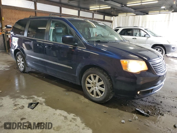 2013 Chrysler Town & Country Touring z VIN 2C4RC1BG6DR819136, wystawiony jako Copart lot #57430235 z przebiegiem 174 976 mil mil oraz Szkoda całkowita • Salvage title. Historia ofert i sprzedaży dostępna na DreamBid. Obrazek 4.