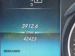 2020 Mercedes-Benz GLC 300 с VIN WDC0G8DB5LF715700, выставлен на аукционе IAAI как лот 42135225 с пробегом 42 423 миль миль и . История ставок и продаж доступна на DreamBid. Изображение 15.