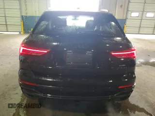 2024 Audi Q3 S line Premium Plus z VIN WA1EECF34R1035605, wystawiony jako Copart lot #42318005 z przebiegiem 10 264 mil mil oraz Szkody całkowita. Historia ofert i sprzedaży dostępna na DreamBid. Obrazek 6.