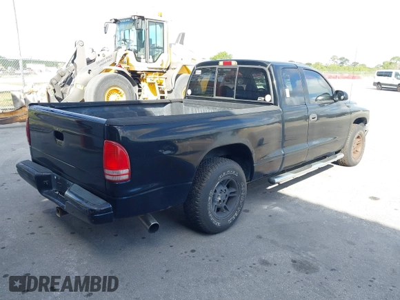 2000 Dodge Dakota with VIN 1B7GL22XXYS588291, listed as a IAAI auction lot 41492668 with 160,266 mi miles. Bid and sale history available at carsss.com. Image 4.