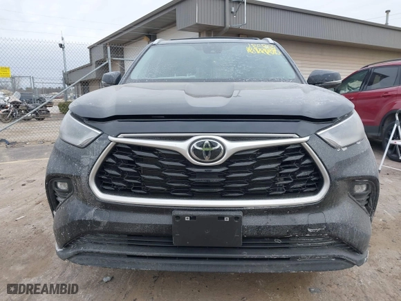 2023 Toyota Highlander L with VIN 5TDKDRBH8PS504579, listed as a IAAI auction lot 41418488 with 23,812 mi miles. Bid and sale history available at carsss.com. Image 13.