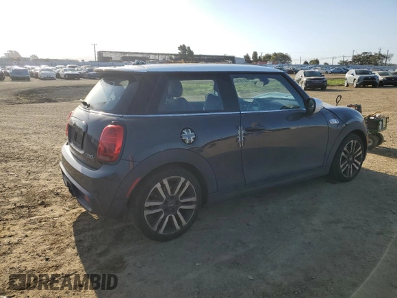 2020 MINI Hardtop Cooper S z VIN WMWXR5C04L2M16068, wystawiony jako Copart lot #53107645 z przebiegiem 43 810 mil mil oraz Szkody całkowita. Historia ofert i sprzedaży dostępna na DreamBid. Obrazek 3.
