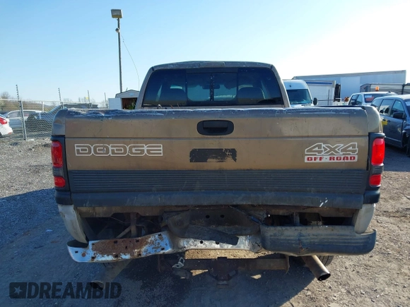 2000 Dodge 1500 with VIN 3B7HF13Z3YG150676, listed as a IAAI auction lot 41951461 with 184,061 mi miles and . Bid and sale history available at DreamBid. Image 6.
