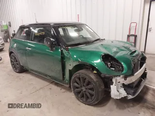 2020 MINI Hardtop Cooper S z VIN WMWXR5C01L2L36999, wystawiony jako IAAI lot #41404558 z przebiegiem 24 930 mil mil oraz . Historia ofert i sprzedaży dostępna na DreamBid. Obrazek 1.