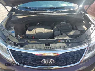 2014 Kia Sorento LX with VIN 5XYKT3A69EG452048, listed as a Copart auction lot 56051085 with 224,618 mi miles and Clean Title. Bid and sale history available at DreamBid. Image 12.