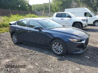 2022 Mazda 3 2.0 with VIN 3MZBPAA77NM309021, listed as a Copart auction lot 68997674 with 13,568 mi miles and Salvage Title. Bid and sale history available at DreamBid. Image 4.