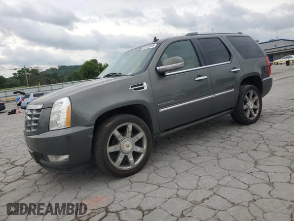 2011 Cadillac Escalade Premium z VIN 1GYS4CEF7BR213743, wystawiony jako Copart lot #55915025 z przebiegiem 293 784 mil mil oraz Tytuł czysty. Historia ofert i sprzedaży dostępna na DreamBid. Obrazek 1.