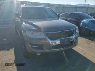 2010 Volkswagen Touareg VR6 with VIN WVGBF7A98AD001335, listed as a Copart auction lot 81735614 with 160,478 mi miles and Salvage Title. Bid and sale history available at DreamBid. Image 10.