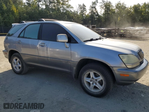 2002 Lexus RX 300 with VIN JTJHF10UX20270699, listed as a Copart auction lot 68374114 with 172,993 mi miles and Non Repairable. Bid and sale history available at carsss.com. Image 4.