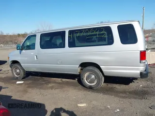 2001 Ford Econoline Passenger XL с VIN 1FBSS31L81HA60287, выставлен на аукционе IAAI как лот 41770643 с пробегом 228 797 миль миль и . История ставок и продаж доступна на DreamBid. Изображение 14.