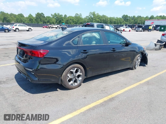 2019 Kia Forte LXS z VIN 3KPF24AD7KE102404, wystawiony jako IAAI lot #42571520 z przebiegiem 61 502 mil mil oraz . Historia ofert i sprzedaży dostępna na DreamBid. Obrazek 4.