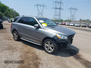 2015 Mercedes-Benz M 350 with VIN 4JGDA5HBXFA592118, listed as a IAAI auction lot 42429105 with 131,705 mi miles and . Bid and sale history available at DreamBid. Image 1.