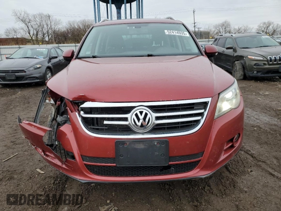 2011 Volkswagen Tiguan SE with VIN WVGBV7AXXBW001845, listed as a Copart auction lot 52414935 with 256,311 mi miles and Salvage Title. Bid and sale history available at DreamBid. Image 5.
