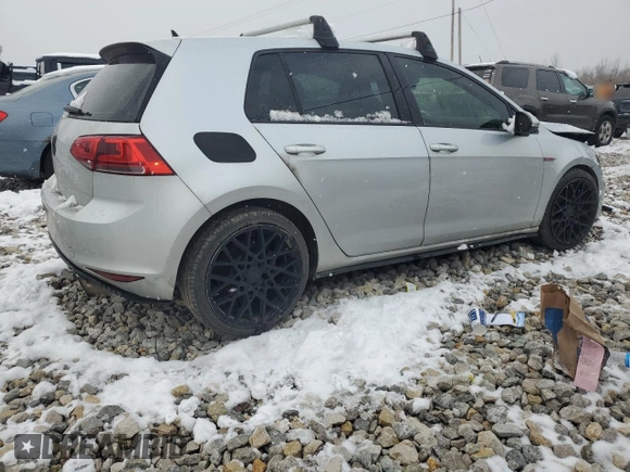 2015 Volkswagen Golf GTI S with VIN 3VW5T7AUXFM001084, listed as a Copart auction lot 82527524 with 141,281 mi miles and Clean Title. Bid and sale history available at carsss.com. Image 3.