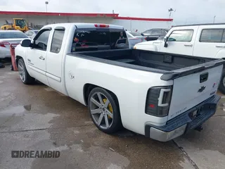 2013 Chevrolet Silverado 1500 LT with VIN 1GCRCSE05DZ366248, listed as a IAAI auction lot 42122068 with 233,316 mi miles and . Bid and sale history available at DreamBid. Image 3.